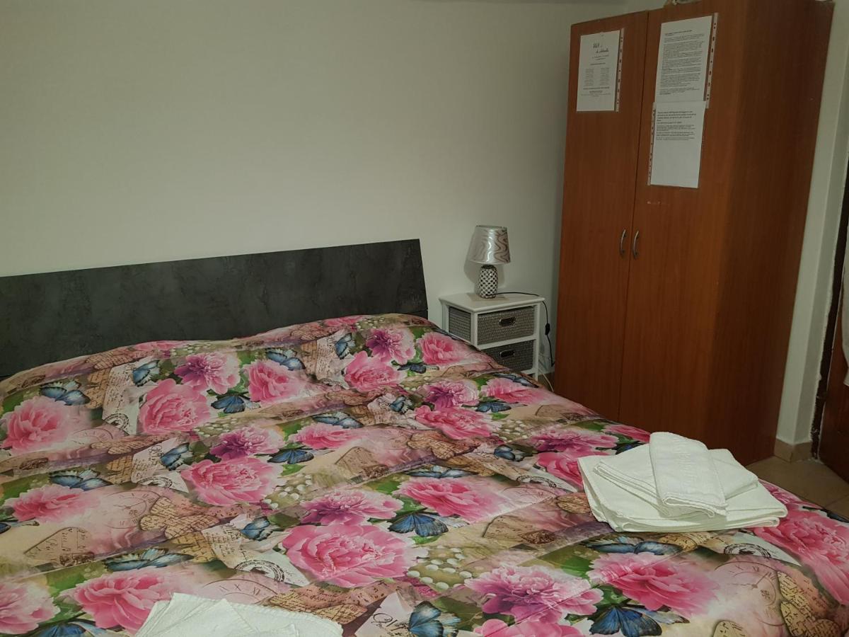 B&B Da Antonella Боза Екстериор снимка